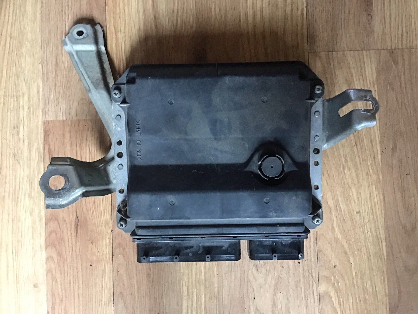 TOYOTA YARIS MK 1.3 PETROL ENGINE CONTROL UNIT ECU 89661-0D401  2006-2011