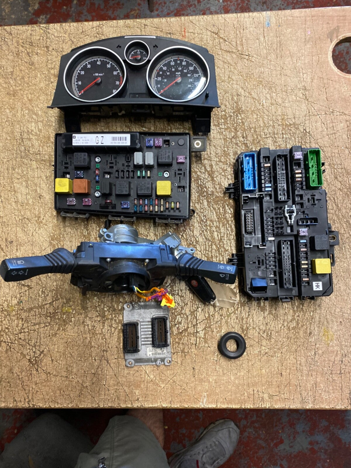 VAUXHALL ASTRA  1.4 PETROL  ECU KIT 0261207722 24420562 Z14XEP  2005-2009