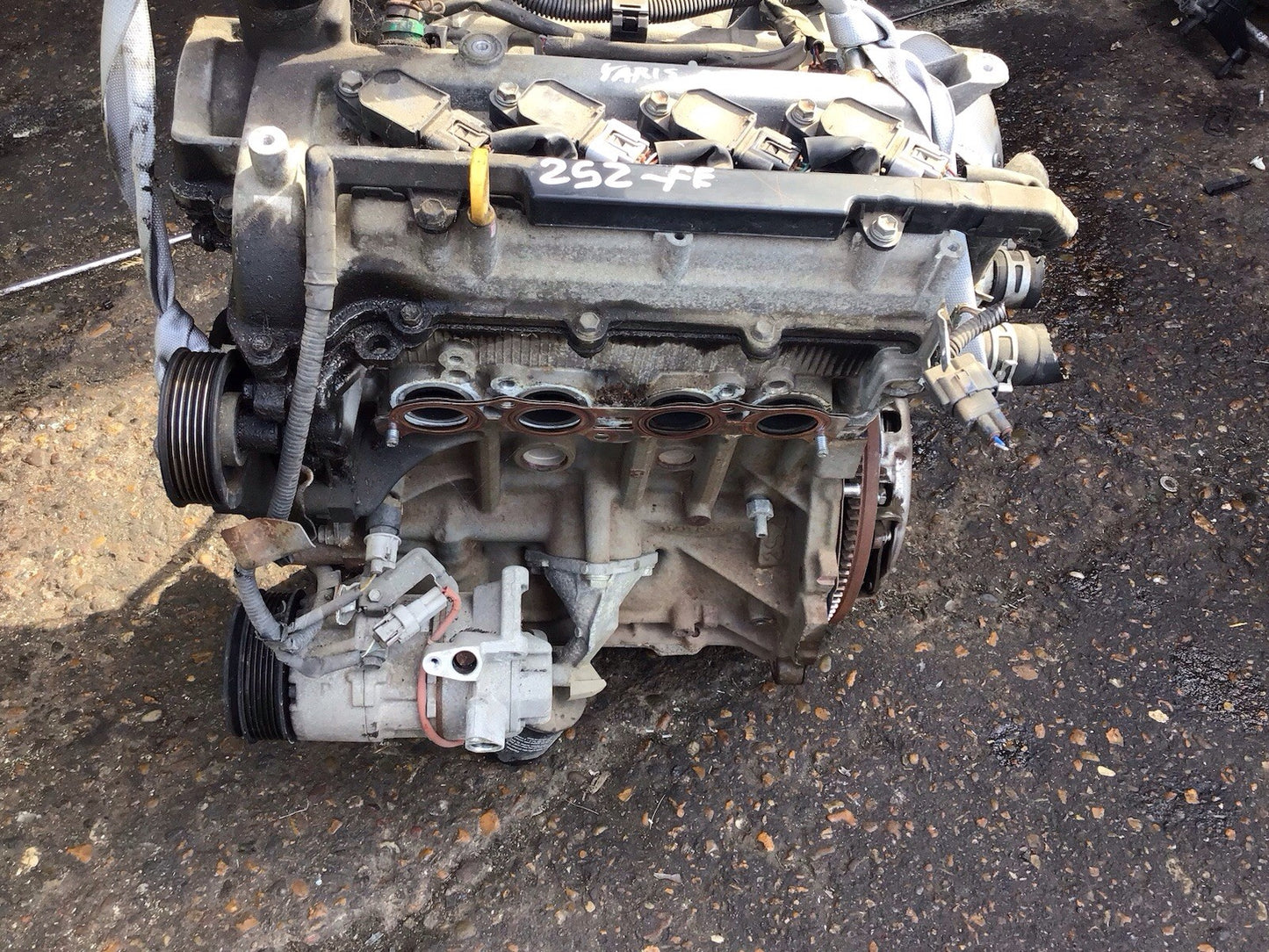 TOYOTA YARIS MK2 1.3 PETROL ENGINE CODE 2SZ-FE  BARE  2007-2011