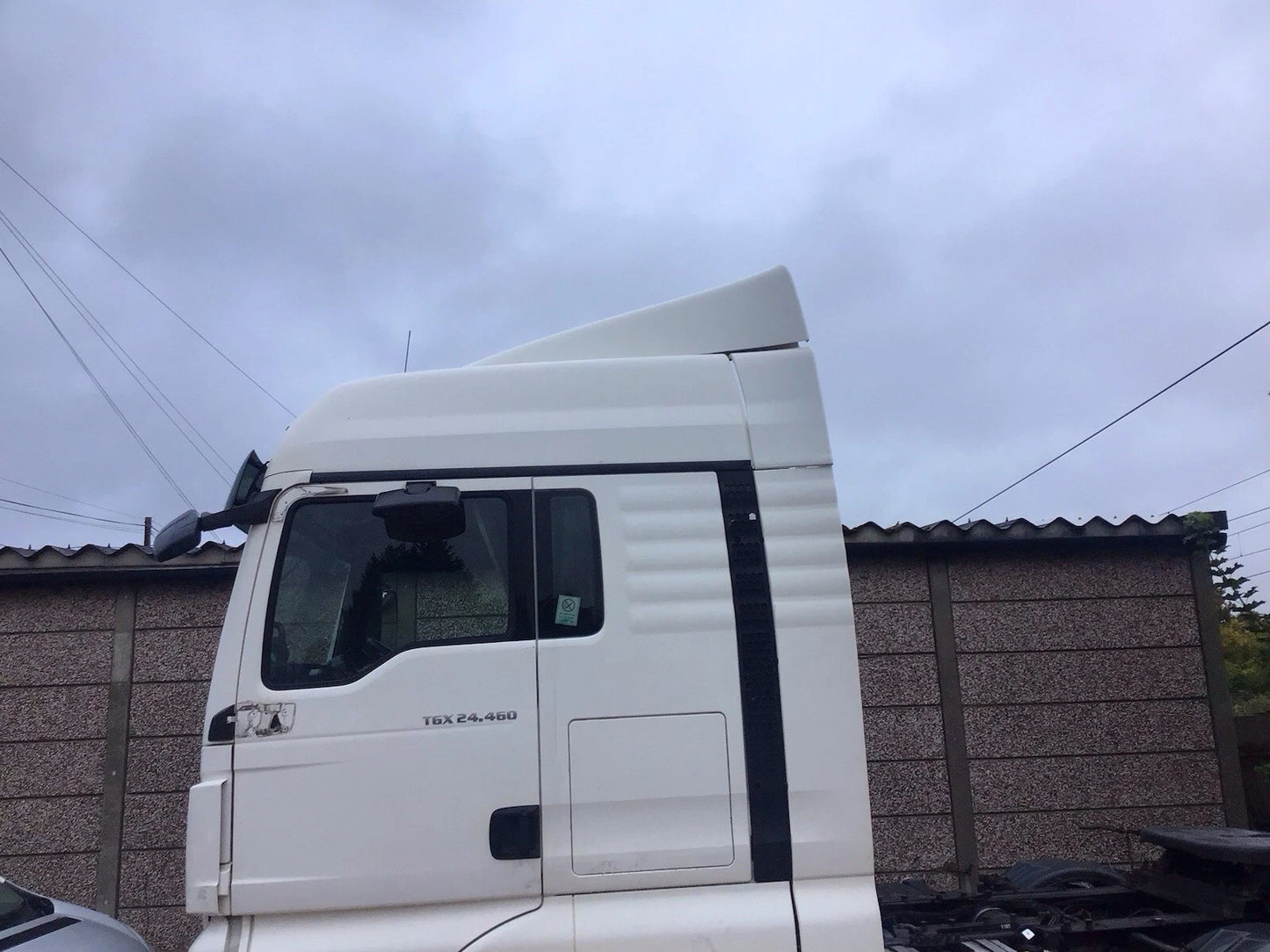 MAN TGX 24.460 ROOF SPOILER  IN WHITE 2015-2020