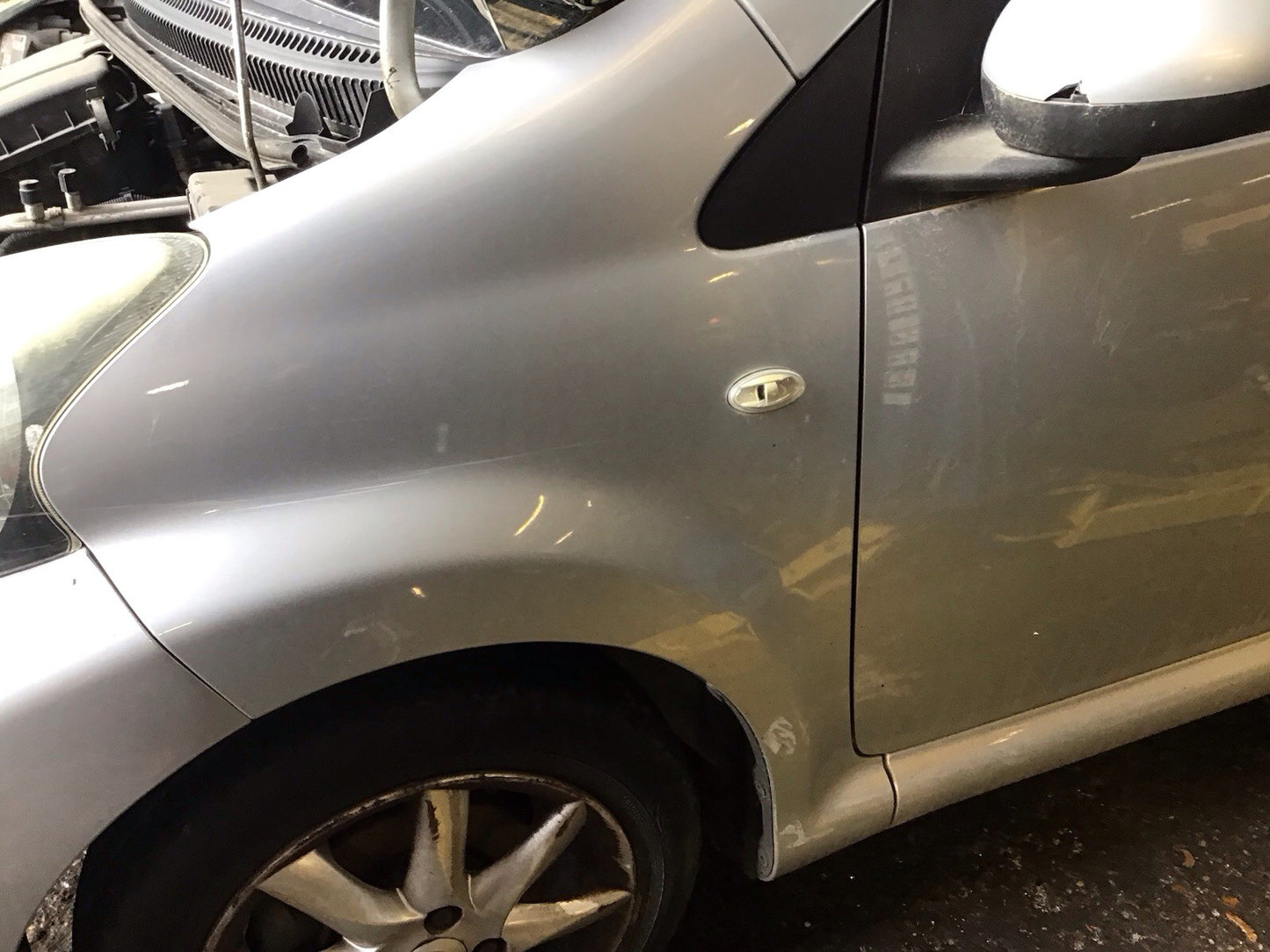 TOYOTA AYGO MK1 PASSENGER SIDE WING PANEL SATIN SILVER METALLIC 1E7 2005-2014