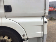 MAN TGX 24.460 DRIVER SIDE O/S DOOR IN WHITE WITHOUT MIRROR 2016-2019