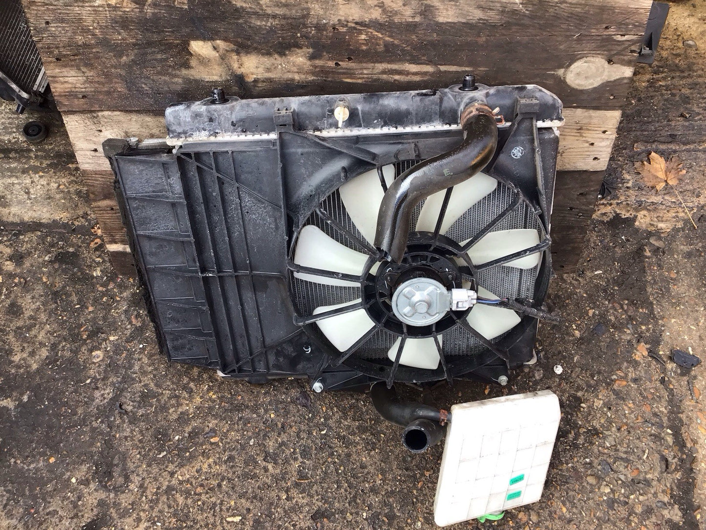 VAUXHALL AGILA 1.0 PETROL MANUAL RADIATOR FAN COWLING 95310-51K01 2009-2014