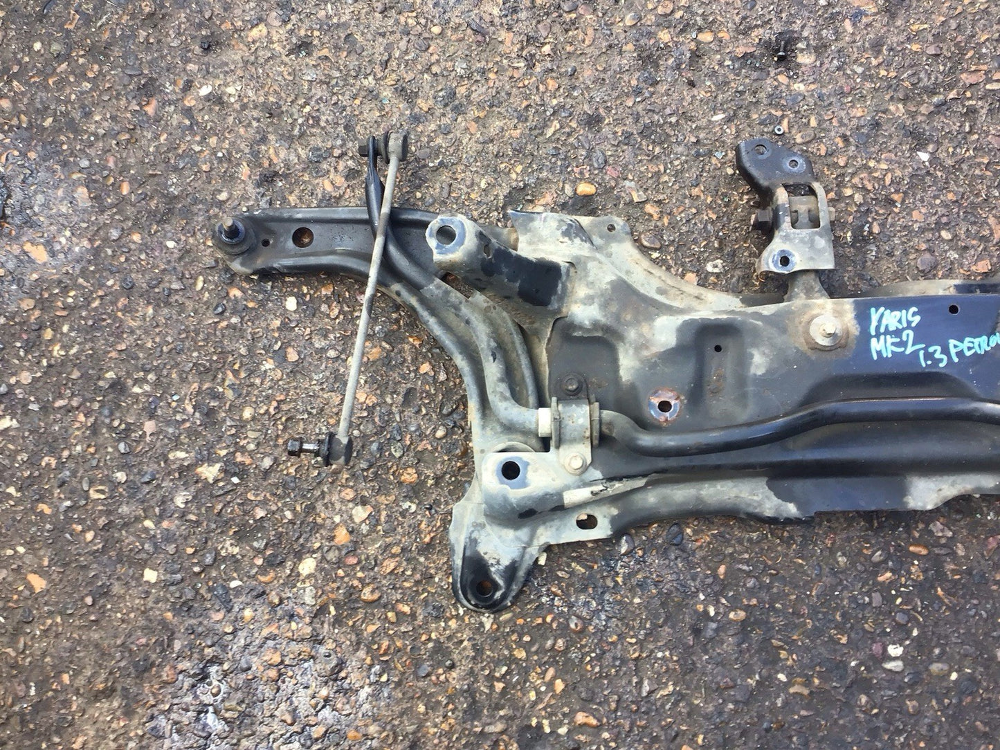 TOYOTA YARIS MK2 1.3 PETROL FRONT SUBFRAME 2006-2012