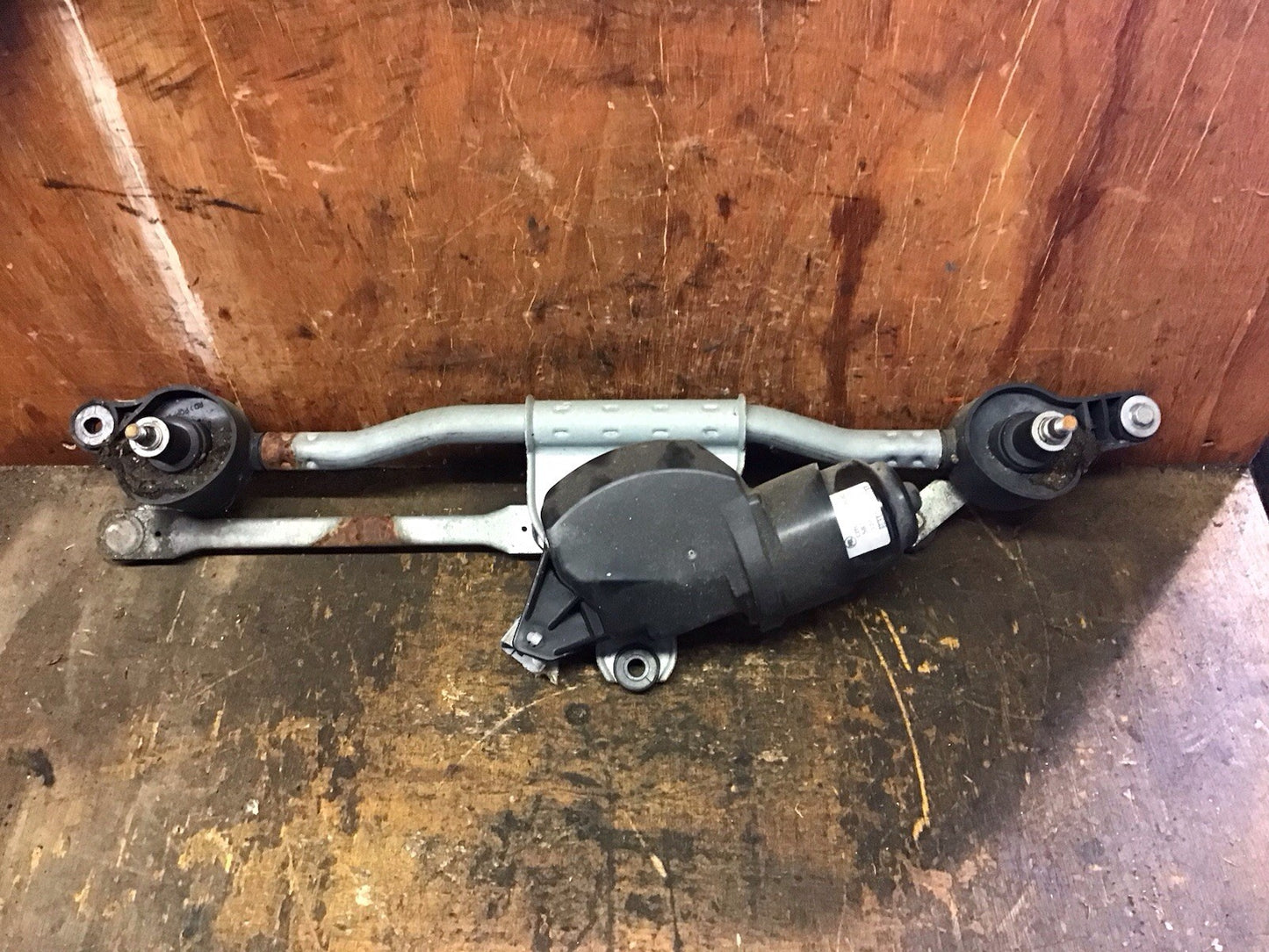 VAUXHALL AGILA SUZUKI SPLASH WIPER MOTOR & LINKAGE 38100-51K01 2008-2014