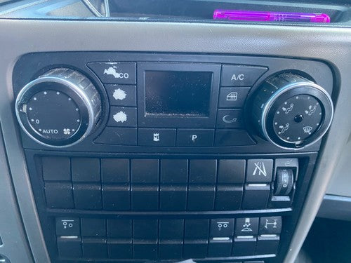 81.61990.6105 CAB HEATER SWITCH PANEL MAN TGX TGS 2014-2020