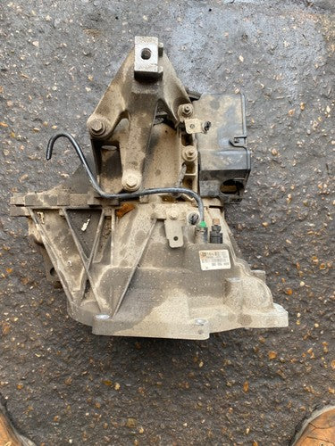 FORD FOCUS MK3 1.6 PETROL GEARBOX BV6R-7002-DBE 5 SPEED MANUAL 2011-2015